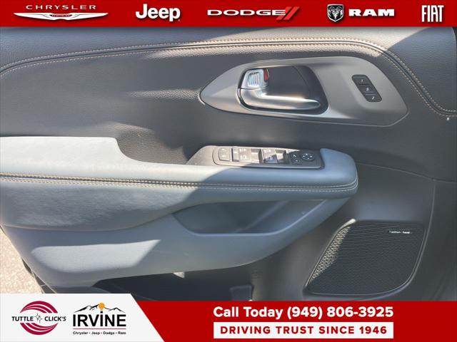 2027 Chrysler Pacifica Pinnacle