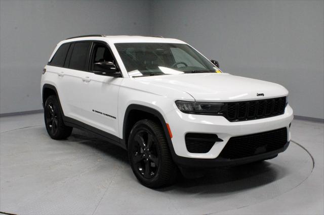 2023 Jeep Grand Cherokee Altitude 4x4 for sale in Groveport, OH