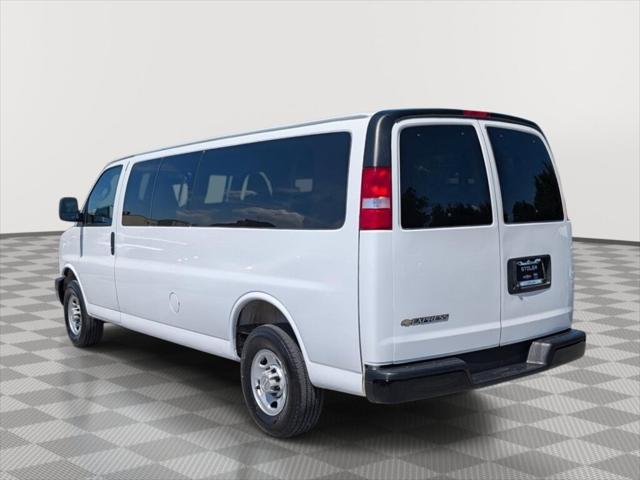 2025 Chevrolet Express Passenger RWD 3500 Extended Wheelbase LS 2025 Chevrolet Express Passenger RWD 3500 Extended Wheelbase LS