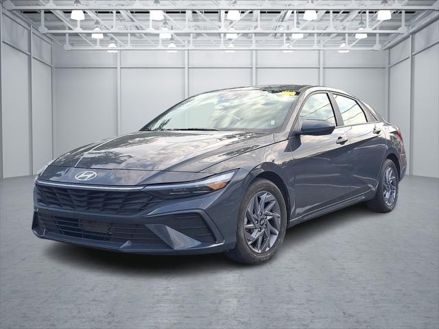 2024 Hyundai Elantra SEL 2024 Hyundai Elantra SEL
