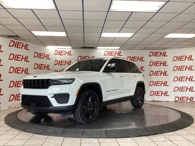 2023 Jeep Grand Cherokee Altitude 4x4 2023 Jeep Grand Cherokee Altitude 4x4
