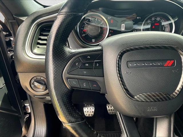 2017 Dodge Challenger 392 Hemi Scat Pack Shaker