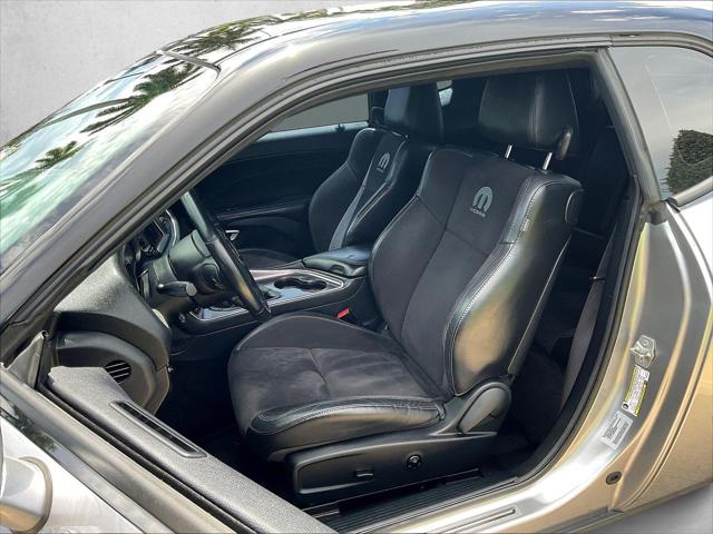 2017 Dodge Challenger 392 Hemi Scat Pack Shaker