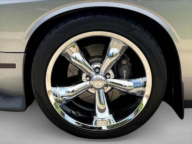 2017 Dodge Challenger 392 Hemi Scat Pack Shaker