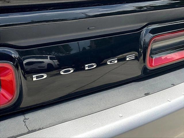 2017 Dodge Challenger 392 Hemi Scat Pack Shaker