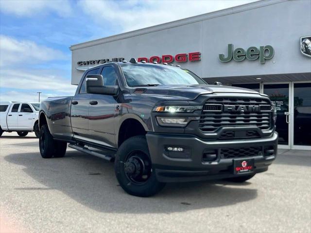 2026 RAM Ram 3500 RAM 3500 TRADESMAN CREW CAB 4X4 8 BOX
