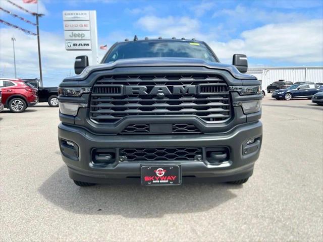2026 RAM Ram 3500 RAM 3500 TRADESMAN CREW CAB 4X4 8 BOX