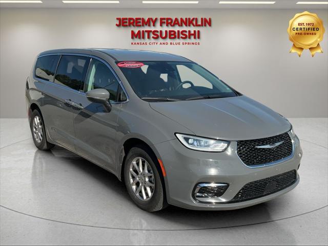 2023 Chrysler Pacifica Touring L for sale in Kansas City, MO