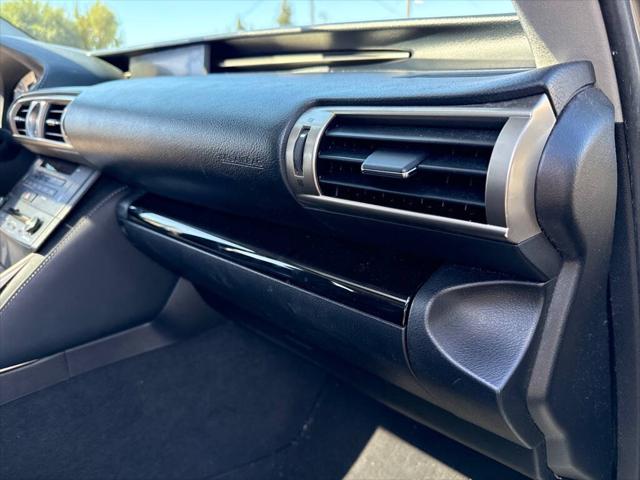 2015 Lexus IS 250 Base 4dr Sedan