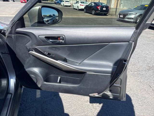 2015 Lexus IS 250 Base 4dr Sedan