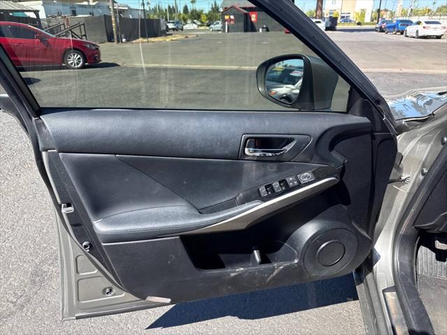 2015 Lexus IS 250 Base 4dr Sedan