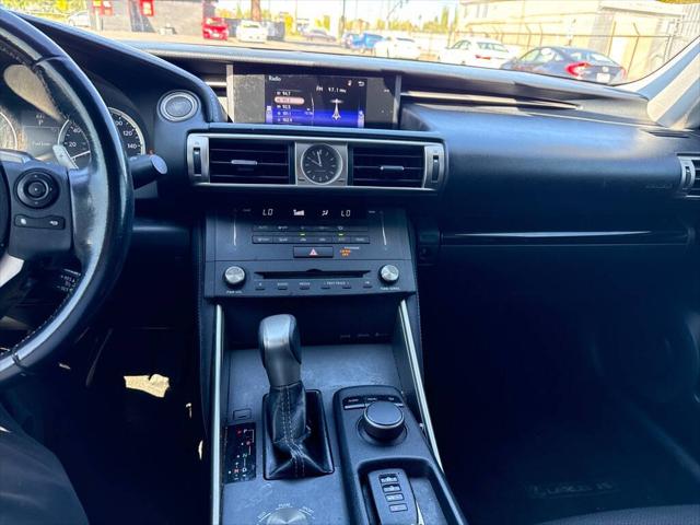 2015 Lexus IS 250 Base 4dr Sedan