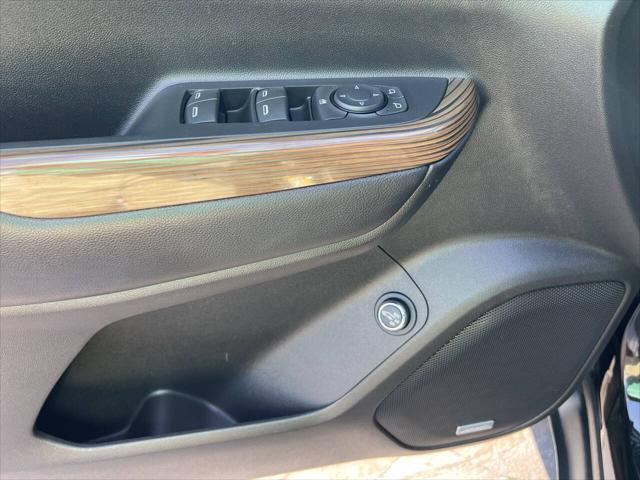 2017 GMC Acadia SLE-2