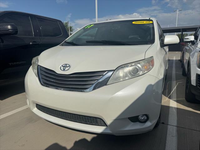 2017 Toyota Sienna XLE 8 Passenger