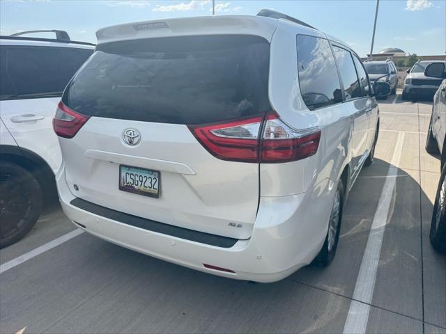 2017 Toyota Sienna XLE 8 Passenger