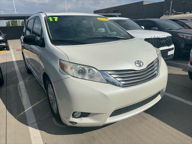 2017 Toyota Sienna XLE 8 Passenger
