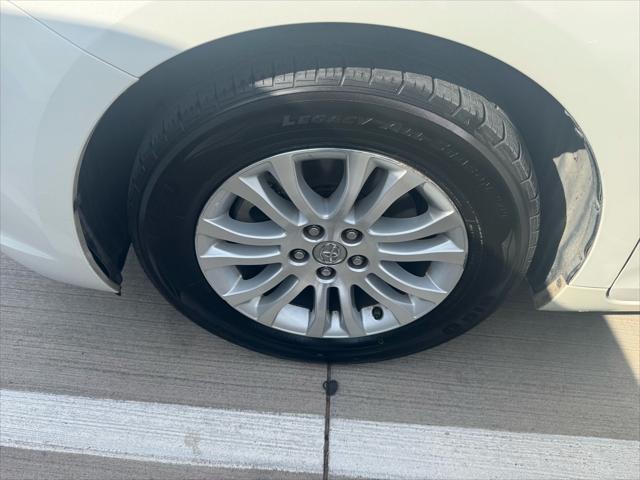 2017 Toyota Sienna XLE 8 Passenger