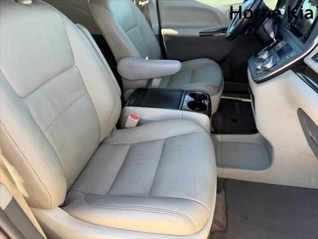 2017 Toyota Sienna XLE 8 Passenger