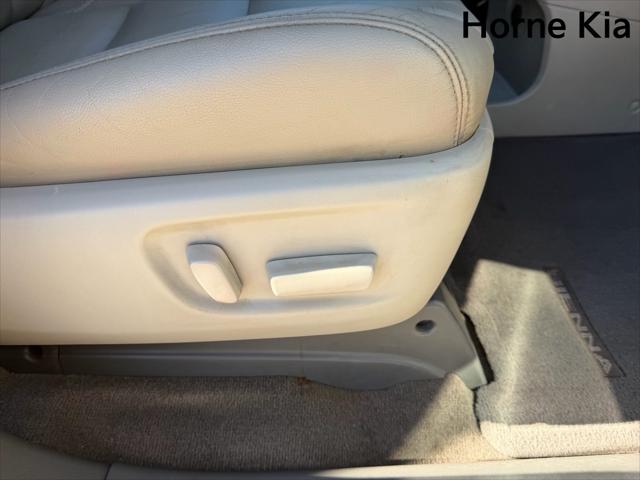 2017 Toyota Sienna XLE 8 Passenger