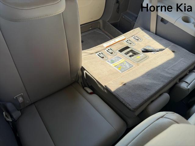 2017 Toyota Sienna XLE 8 Passenger
