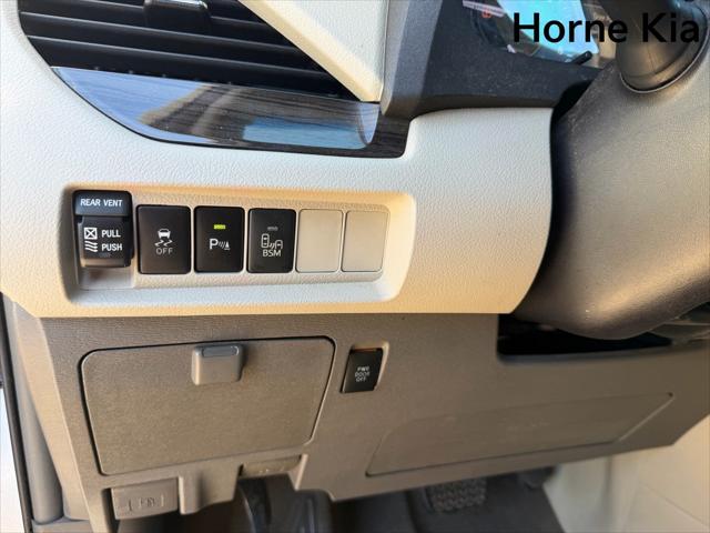 2017 Toyota Sienna XLE 8 Passenger