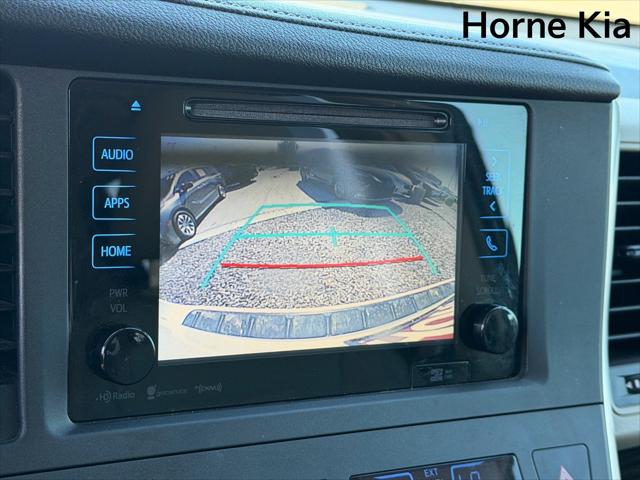 2017 Toyota Sienna XLE 8 Passenger
