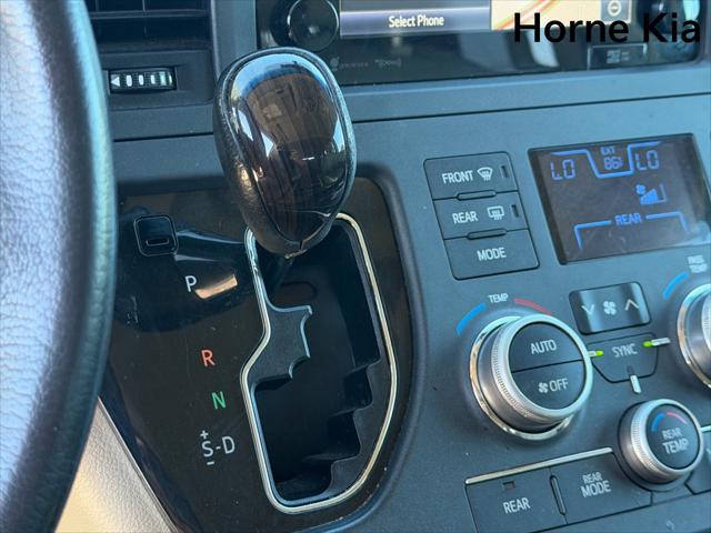 2017 Toyota Sienna XLE 8 Passenger
