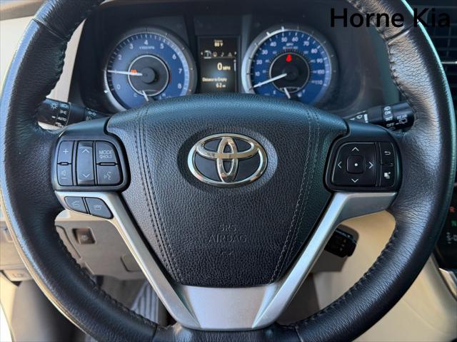 2017 Toyota Sienna XLE 8 Passenger