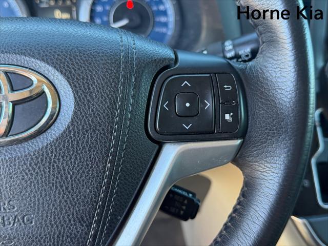 2017 Toyota Sienna XLE 8 Passenger
