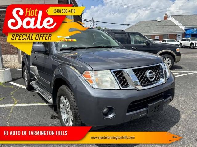 2012 Nissan Pathfinder Silver for sale in Farmington Hills, MI