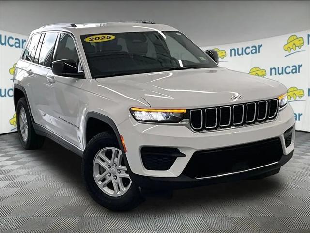 2025 Jeep Grand Cherokee Laredo 4x4 for sale in Saint Albans City, VT