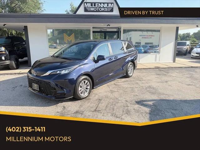 2025 Toyota Sienna LE for sale in Omaha, NE