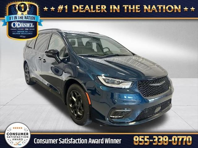 2025 Chrysler Pacifica Hybrid Premiuim S Appearance Package for sale in Fort Wayne, IN