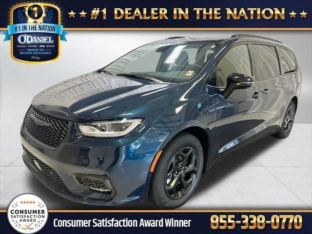 2025 Chrysler Pacifica Hybrid Premiuim S Appearance Package for sale in Fort Wayne, IN