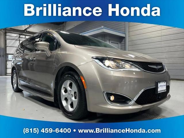 2017 Chrysler Pacifica Touring-L Plus for sale in Crystal Lake, IL