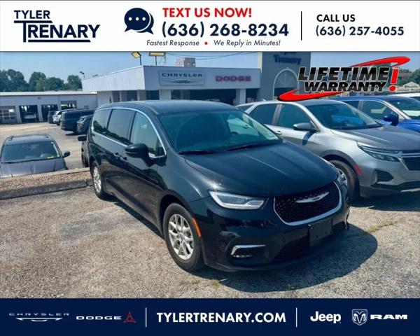 2023 Chrysler Pacifica Touring L for sale in Pacific, MO