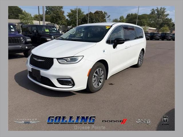 2024 Chrysler Pacifica Hybrid Select for sale in Detroit, MI