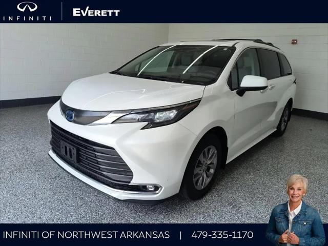 2024 Toyota Sienna XLE for sale in Rogers, AR
