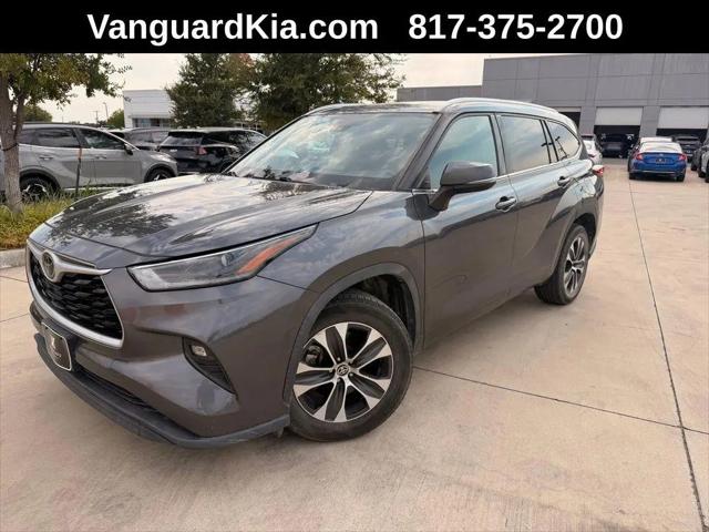 2021 Toyota Highlander XLE for sale in Arlington, TX