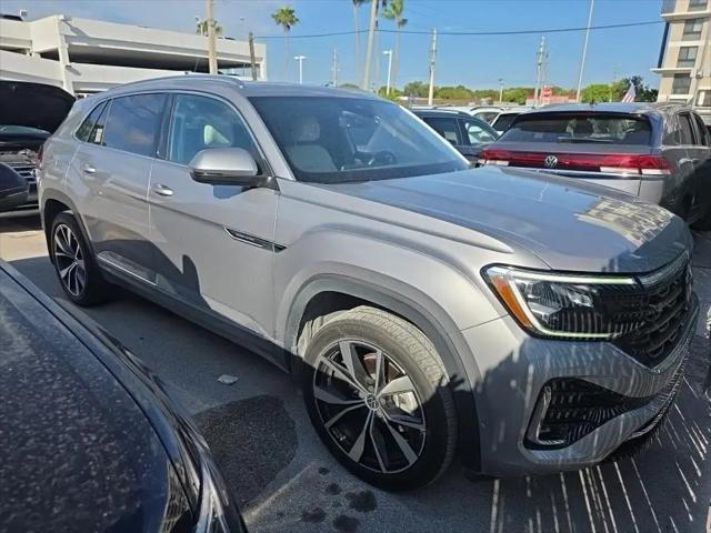 2024 Volkswagen Atlas Cross Sport 2.0T SEL Premium R-Line for sale in Naples, FL
