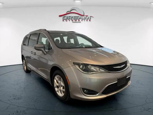 2017 Chrysler Pacifica Touring-L Plus for sale in Kansas City, KS