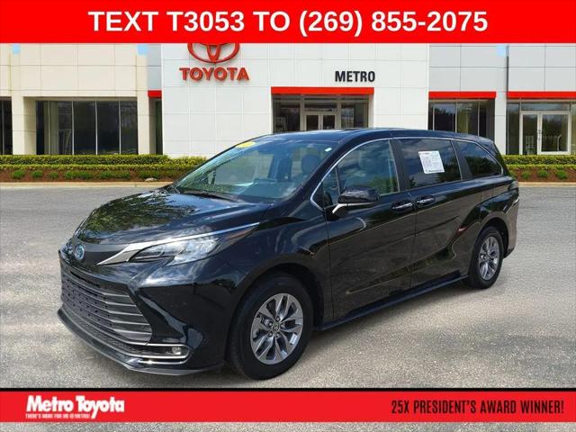 2025 Toyota Sienna XLE for sale in Kalamazoo, MI