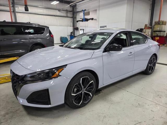 2025 Nissan Altima SR FWD for sale in Mason City, IA