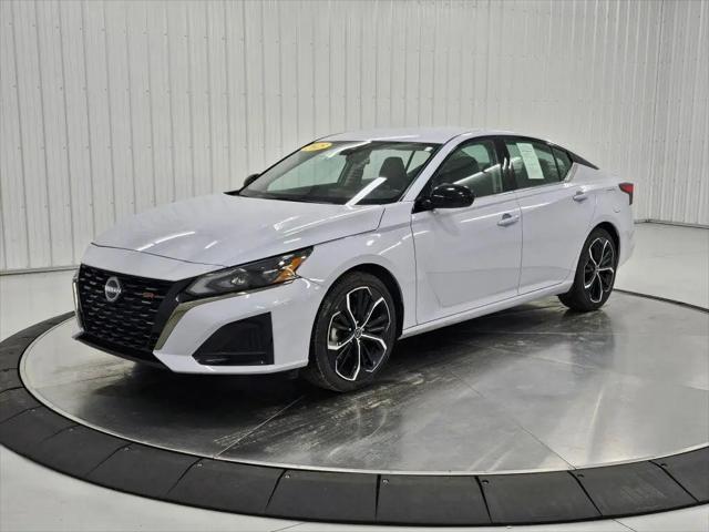 2025 Nissan Altima SR FWD for sale in Mason City, IA
