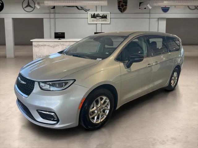 2024 Chrysler Pacifica Touring L for sale in Inglewood, CA