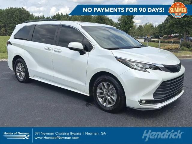2022 Toyota Sienna XLE for sale in Newnan, GA
