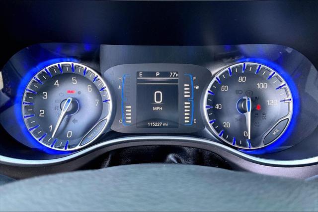 2017 Chrysler Pacifica Touring-L