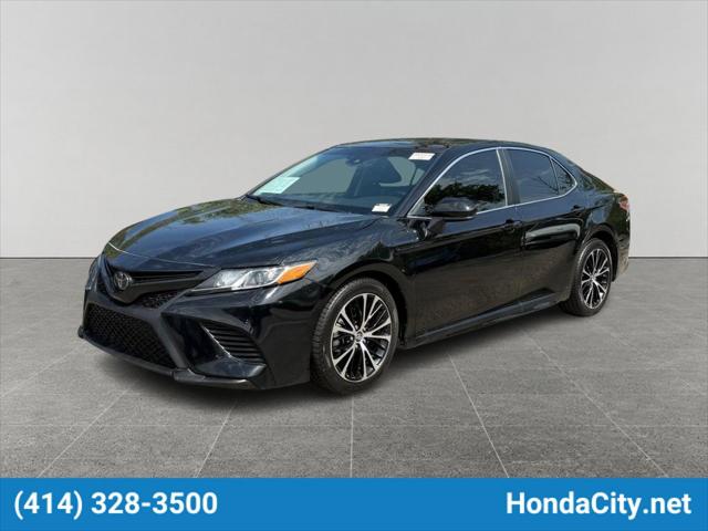 2020 Toyota Camry SE for sale in Milwaukee, WI
