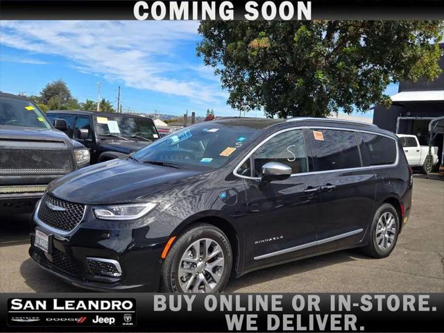 2022 Chrysler Pacifica Hybrid Pinnacle for sale in San Leandro, CA