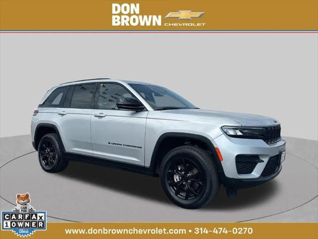 2025 Jeep Grand Cherokee Altitude 4x4 for sale in St. Louis, MO